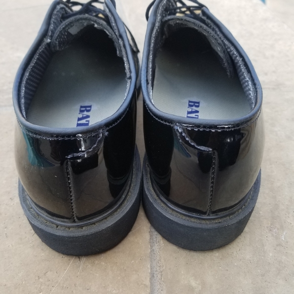 Bates High Gloss Oxford Shoe - Picture 13 of 14